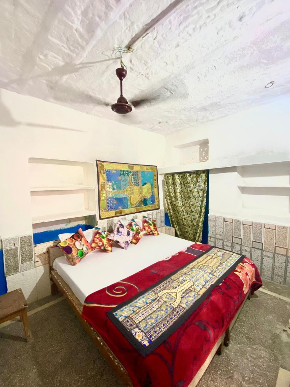 Mirvana Guest House & Camel Safari Jaisalmer Εξωτερικό φωτογραφία