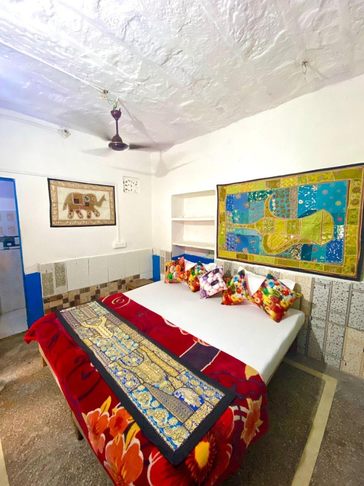 Mirvana Guest House & Camel Safari Jaisalmer Εξωτερικό φωτογραφία